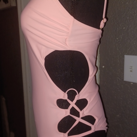 Bathing suit - Picture 3 of 5